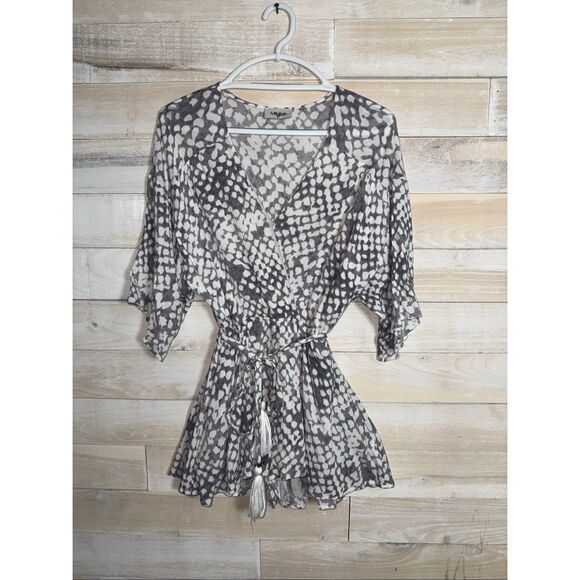 Aura Flowy Printed Romper Size S - Picture 2 of 7